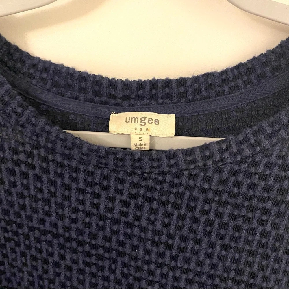 Umgee Navy Blue Waffle Knit Blouse - Picture 2 of 5